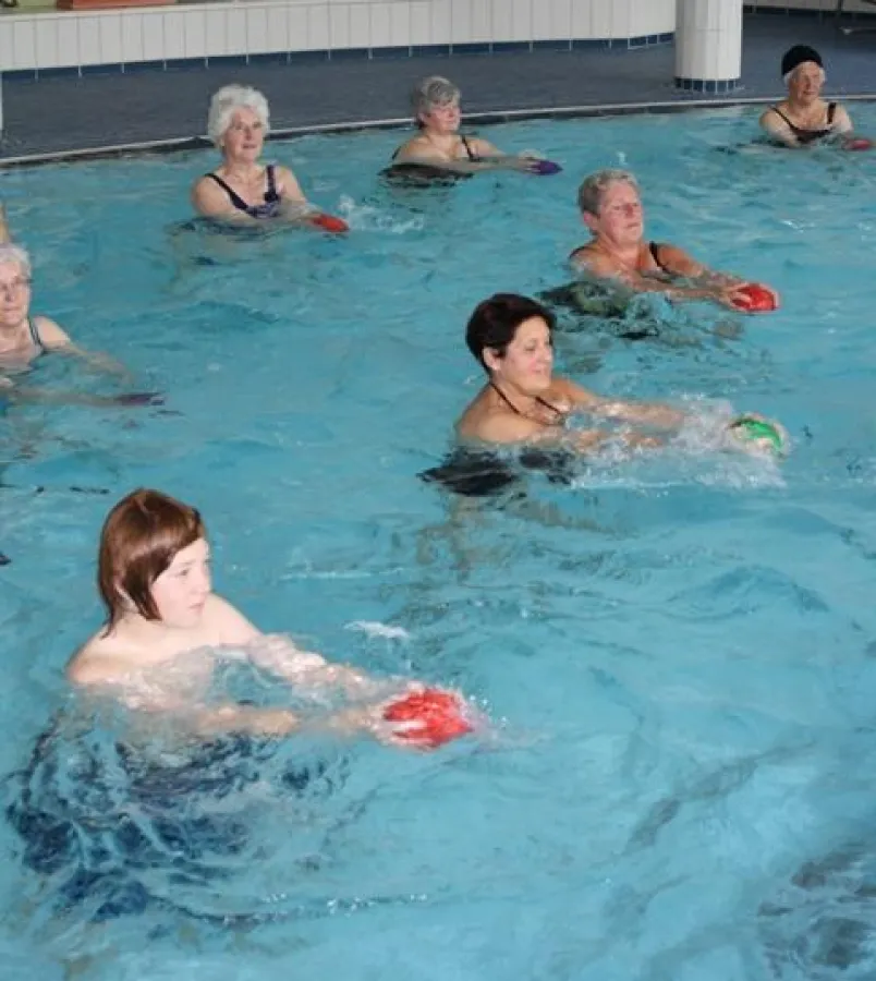 Wassergymnastik in der VitaSol Therme