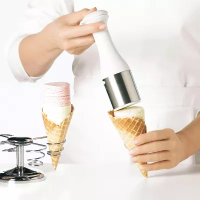 Sommertrend 2009 - Scoop & Stack – Formvollendeter Eiscremegenuss im Handumdrehen Bild: Sommertrend 2009 - Scoop & Stack – Formvollendeter Eiscremegenuss im Handumdrehen