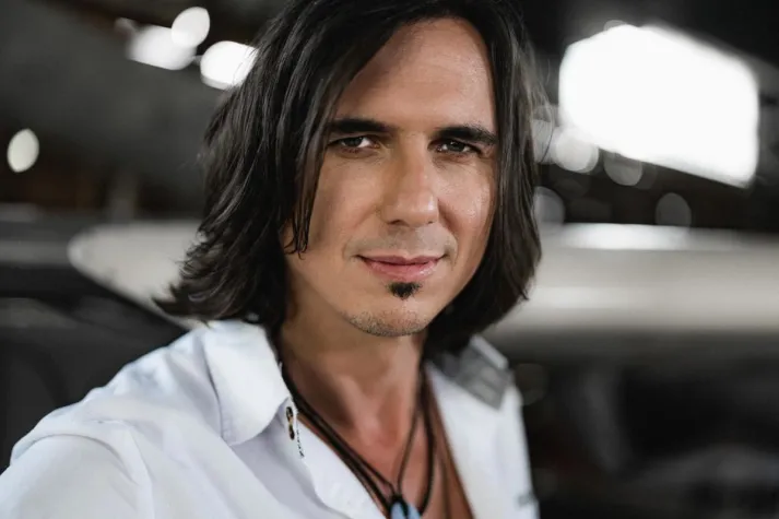 Bild: Björn Martins schreibt Benefiz-Song "NICHT ALLEIN"