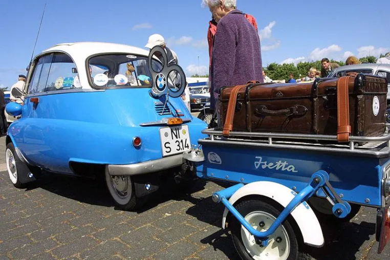 Bild: Seemannsgarn und Automobil-Nostalgie in Cuxhaven