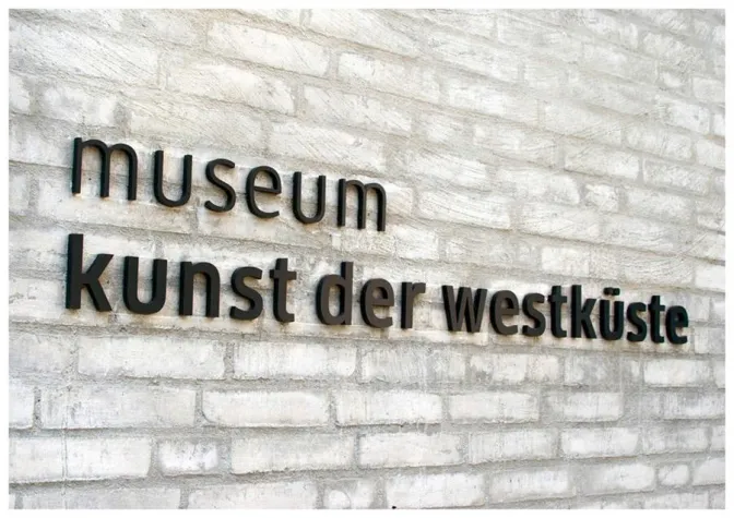 Das Corporate Design für das Museum Kunst der Westküste gewinnt den red dot award 2011 Bild: Das Corporate Design für das Museum Kunst der Westküste gewinnt den red dot award 2011