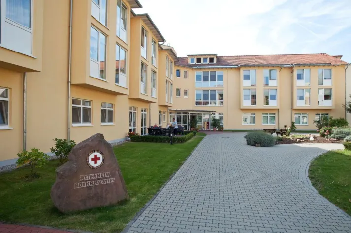 Bild: Trotz Pflegebedürftigkeit zum Weihnachtsessen laden