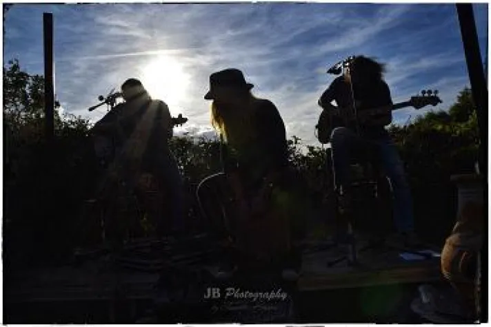Bild: Openair - Sie können beides, Country und Rock!