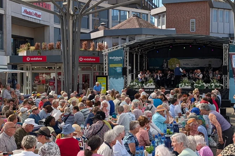 Jazz & more sorgt für musikalischen Sommer in der Wolfsburger Innenstadt Bild: Jazz & more sorgt für musikalischen Sommer in der Wolfsburger Innenstadt