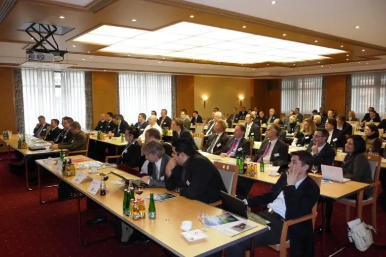 Bild: Gelungener Auftakt - Verbandsmeeting des Bundesverband Fuhrparkmanagement mit 90 Gästen in Berlin