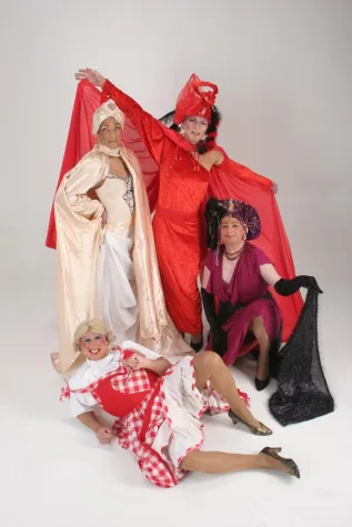 Bild: Travestie - Spektakel in Rostock - Warnemünde