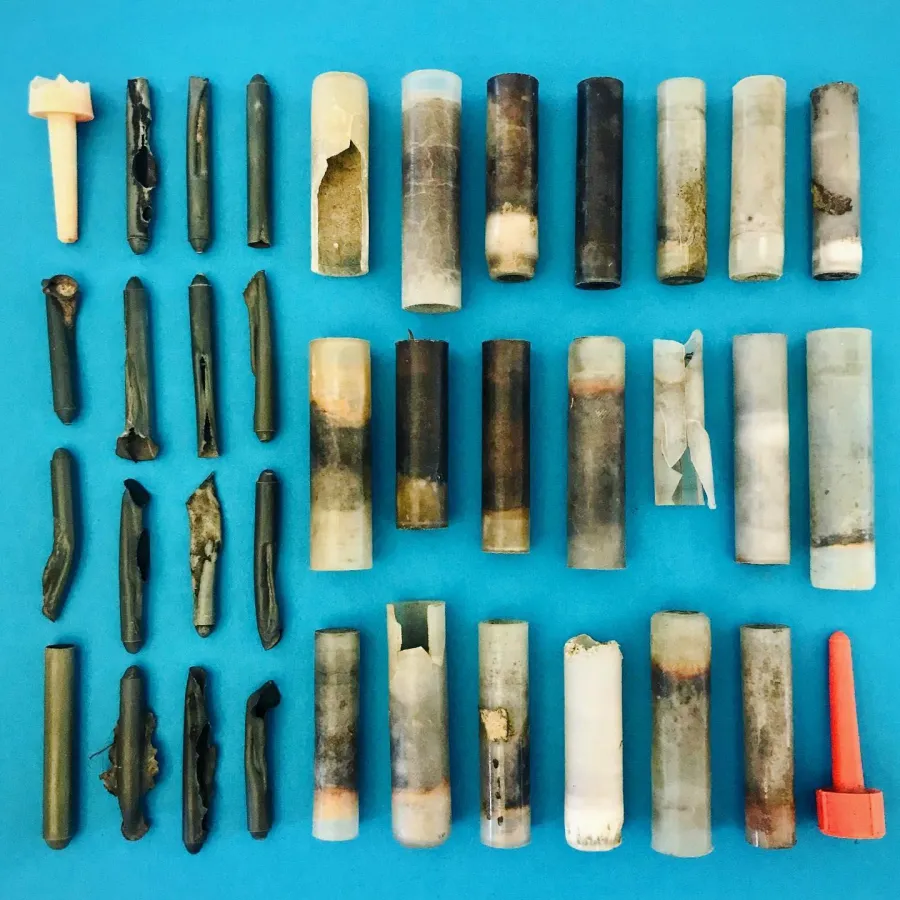 500m Rheinufer. 37 Plastikhülsen von Silvesterraketen. 2 Tage vor Silvester.