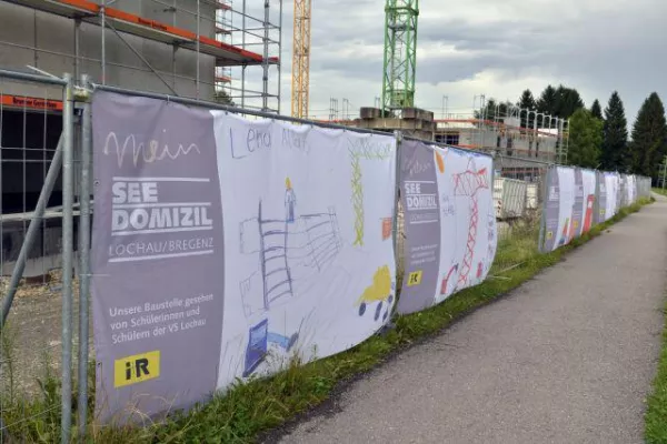 Lochauer Volksschüler zeichnen (für) i+R-Baustelle Bild: Lochauer Volksschüler zeichnen (für) i+R-Baustelle