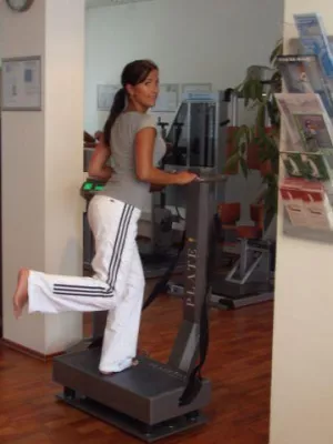Bild: PLATE ONE revolutioniert das Vibrationstraining in Fitness Studios