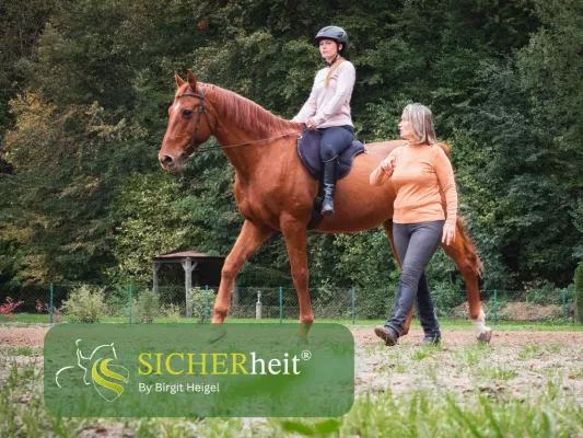 Reitercoaching Birgit Heigel stellt ihr innovatives **SICHERheits-Konzept für Angstreiter** vor Bild: Reitercoaching Birgit Heigel stellt ihr innovatives **SICHERheits-Konzept für Angstreiter** vor