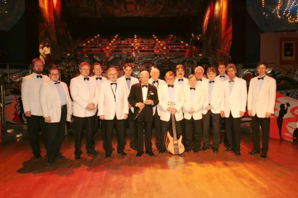 Hugo Strasser mit Orchester