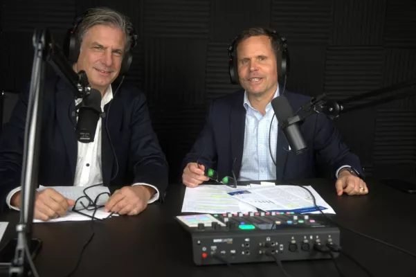 Bild: Immobilienökonomie auf Spotify "Renditepolarisierung am Büromarkt?" Frank Esslinger im Expertengespräch 