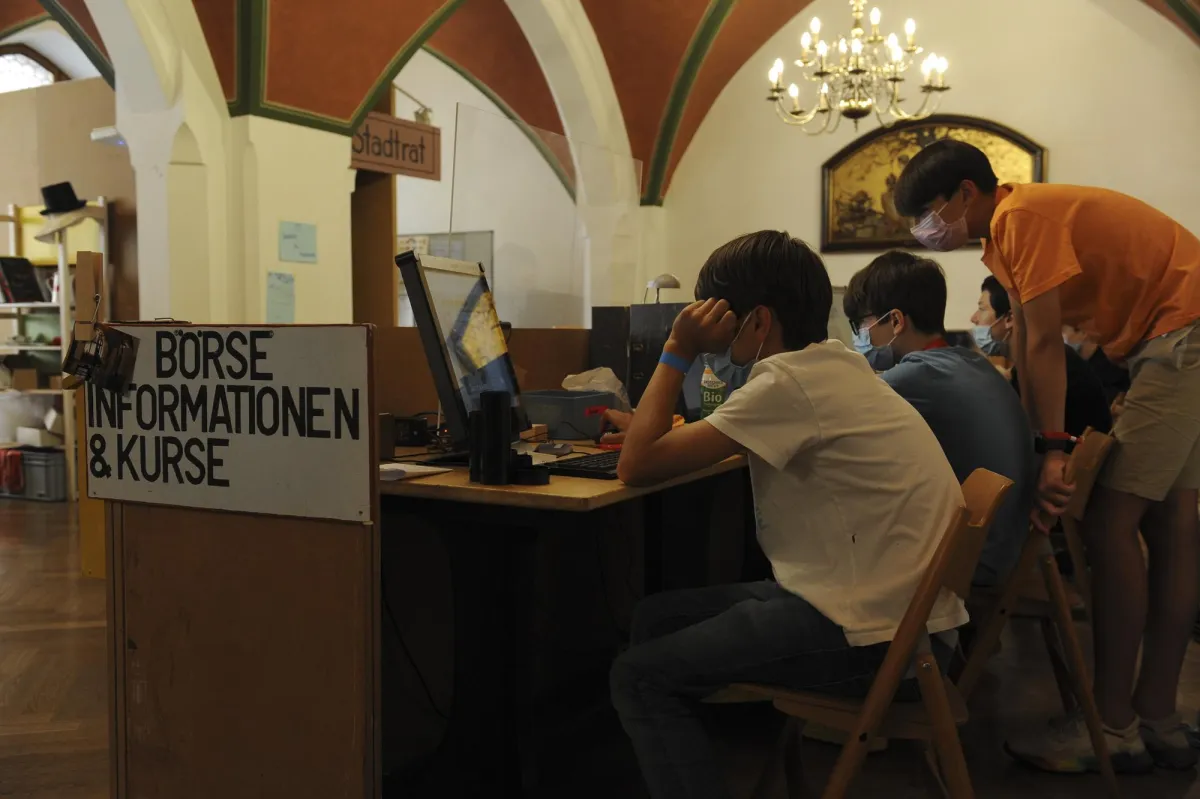 Die Mini-Münchner Stadtverwaltung im Rathaus am Marienplatz (Bild: Tom Reger)