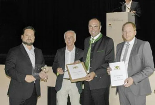 Bild: KAMPA K8 erhält den Baden-Württembergischen Holzbaupreis 2015