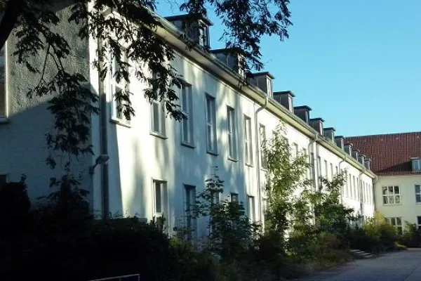 Prinz von Preussen Grundbesitz AG: Vom Offizierskasino zum neuen Wohnquartier Berlin Kladower Damm Bild: Prinz von Preussen Grundbesitz AG: Vom Offizierskasino zum neuen Wohnquartier Berlin Kladower Damm