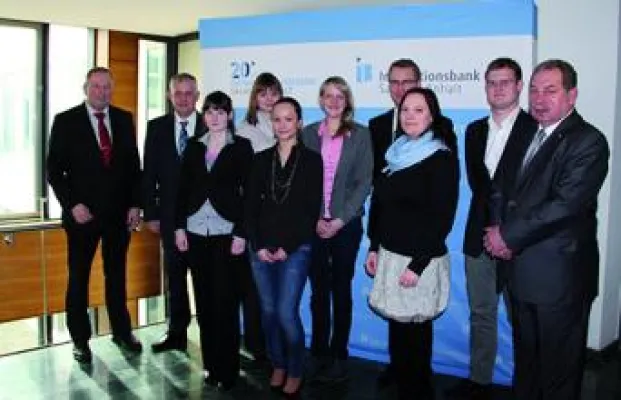 Bild: Zu Gast: Deutschland-Stipendiaten besuchen Investitionsbank