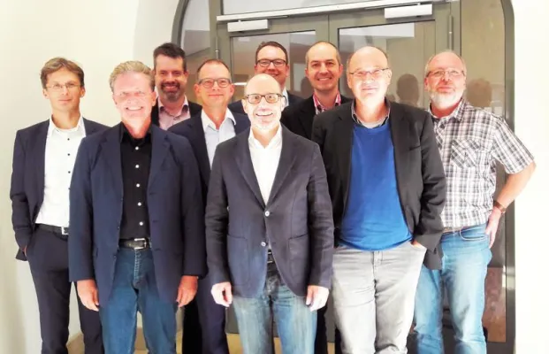 Bild: Initiatoren diskutieren über Ansatzpunkte christl Spiritualität zur Gestaltung der Managementpraxis