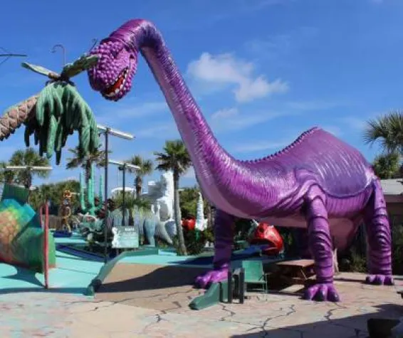 Bild: Wo Kitsch König ist - Goofy Golf in Panama City Beach, Florida