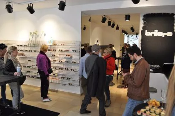 Bild: Neueröffnung: Dein neuer moderner Optiker in Köln