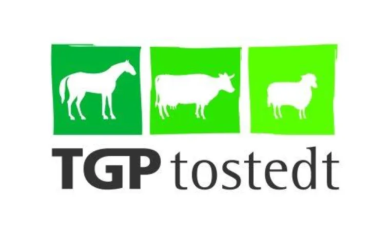 Bild: Ein Jahr Tierarzt Dr. Bernhard Ulrich