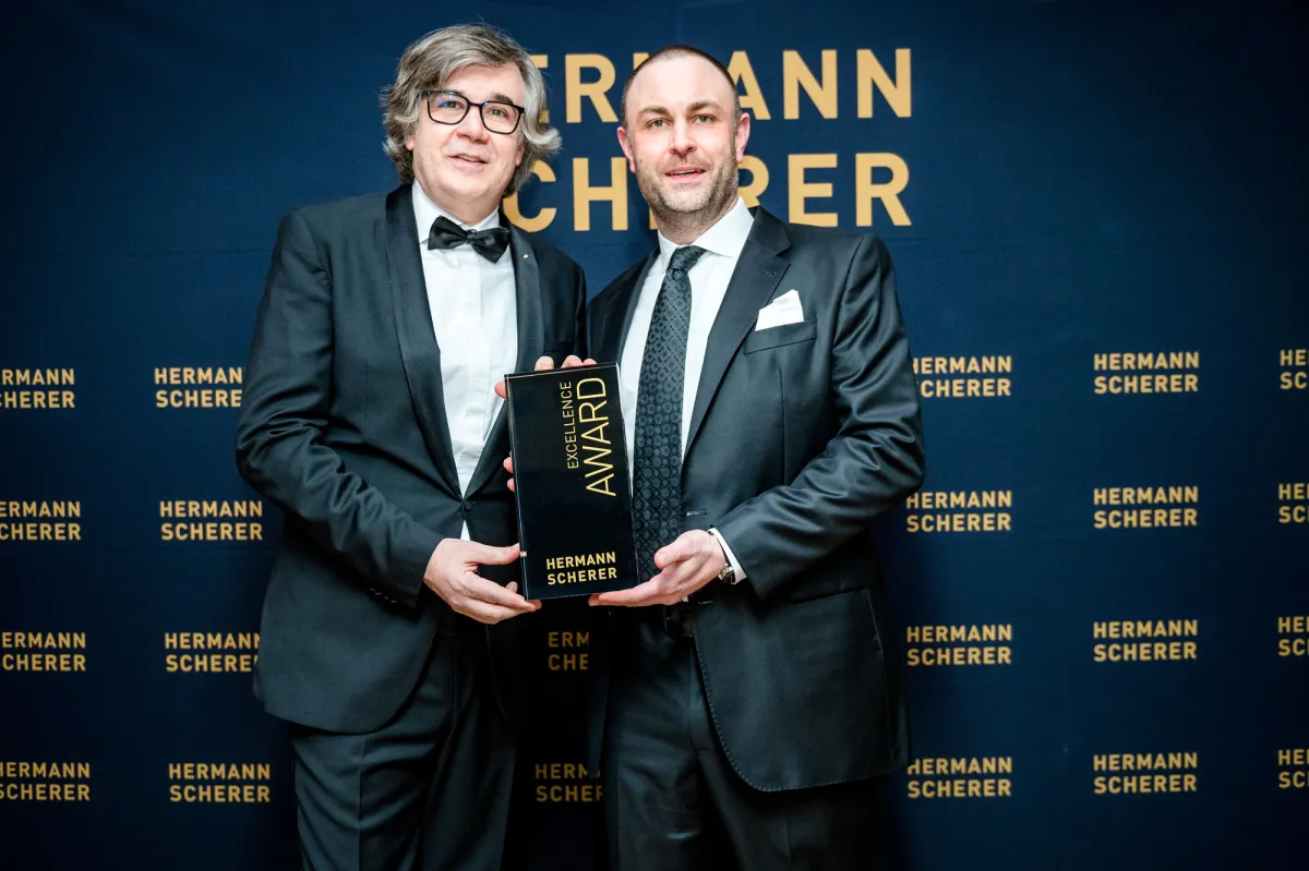 Awardverleihung durch Hermann Scherer (© Justin Bockey)