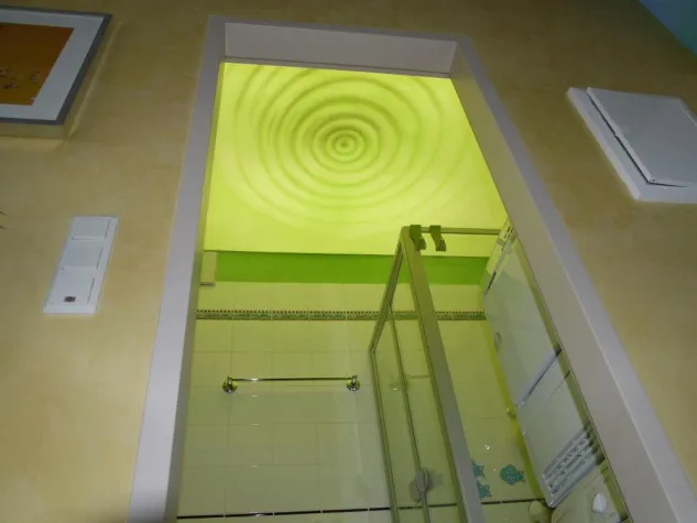 Bild: Leuchtende Wand- und Deckengestaltung