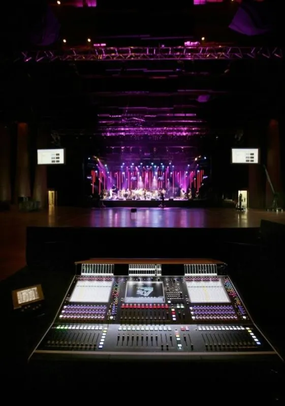 Die DiGiCo SD7 im Strawinski Auditorium