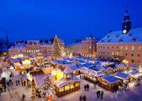 Bild: Glühweinbecher, Einweggeschirr und Imbissverpackungen für den Weihnachtsmarkt