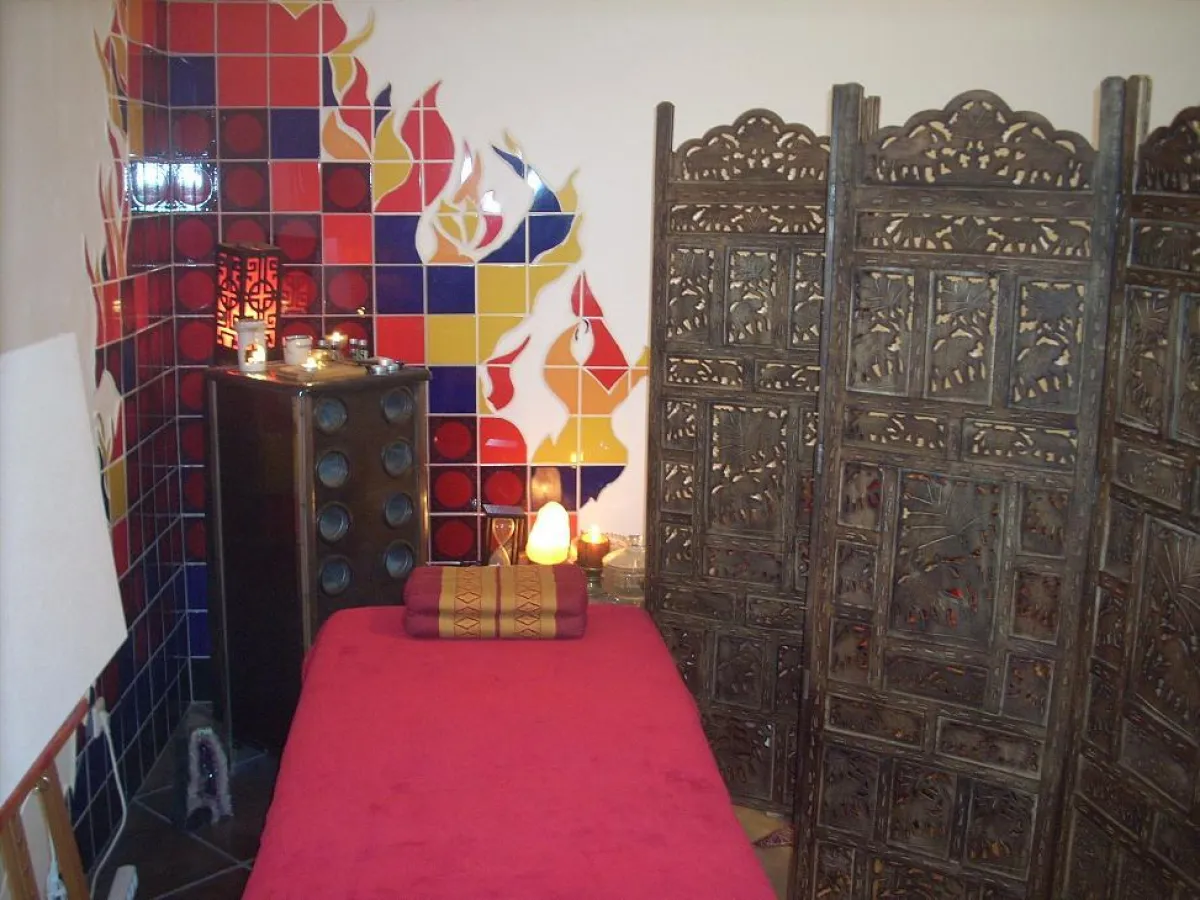 Massageraum mit Infrarot Heizung, Tiefenwärme im Seminarhaus Metamorphosys, Wien