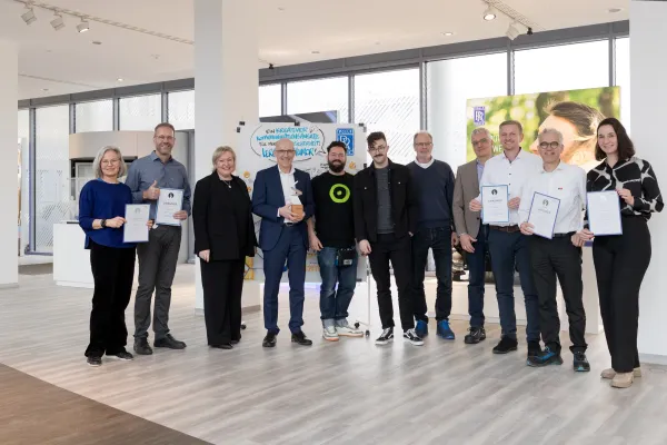 Bild: Lernen mit Humor: Rolls-Royce gewinnt in Zusammenarbeit mit TheCORE den Silbernen Sicherheitspreis der BGHM