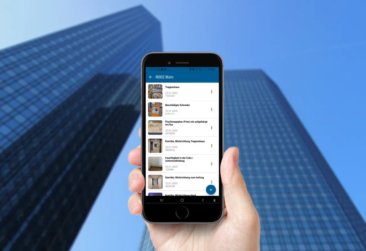 Mit der Raumbuch-App lassen sich Räume bei Objektbegehungen erfassen und dokumentieren (© Wolfgang Kaiser)