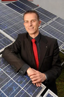 Bild: Partnerschaft mit Pionieren der Solarindustrie