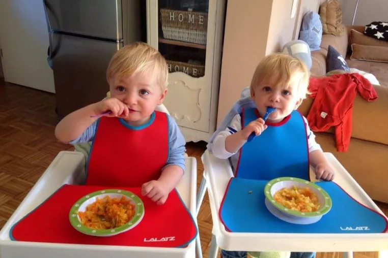 Im November doppelt sauber kleckern mit LaLatz – dem cleveren Lätzchen für entspannte Familienessen Bild: Im November doppelt sauber kleckern mit LaLatz – dem cleveren Lätzchen für entspannte Familienessen