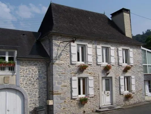 Bild: Pilgerunterkünfte auf Homelidays.com - 150. Marienjubiläum in Lourdes