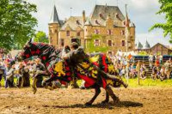 Bild: 38. Ritterfestspiele auf Burg Satzvey