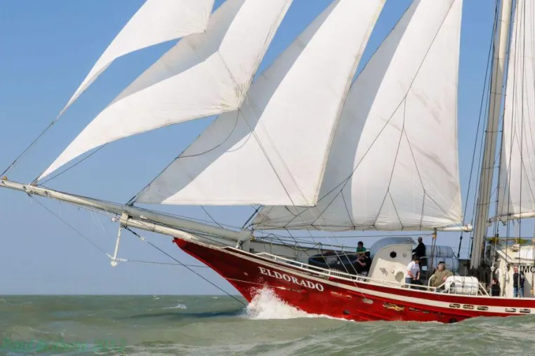 Saisonstart bei SailingAway24: ein Tag unter weißen Segeln Bild: Saisonstart bei SailingAway24: ein Tag unter weißen Segeln