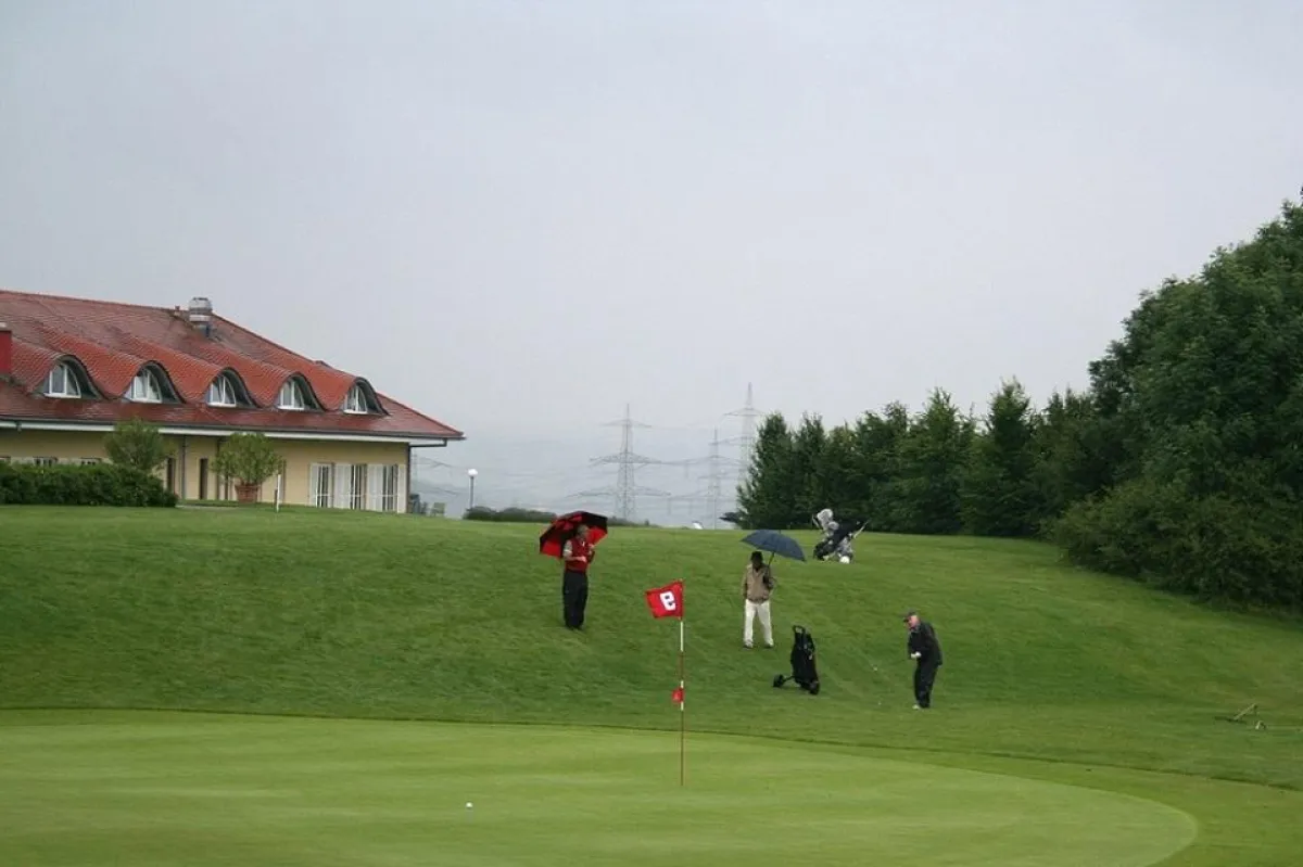 Über 100 Teilnehmer trotzten dem Regen bei den 4. Internationalen Cool Masters