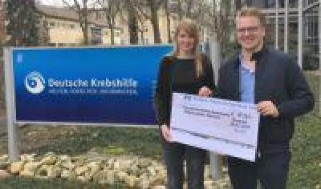 Mit Haare-spenden.de gegen den Krebs und Haarwünsche erfüllen Bild: Mit Haare-spenden.de gegen den Krebs und Haarwünsche erfüllen