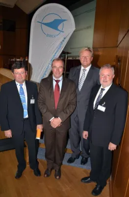 Bild: Ehemaliger Daimler-Manager und Spitzenpilot Eberhard Laur ist neuer BWLV-Präsident