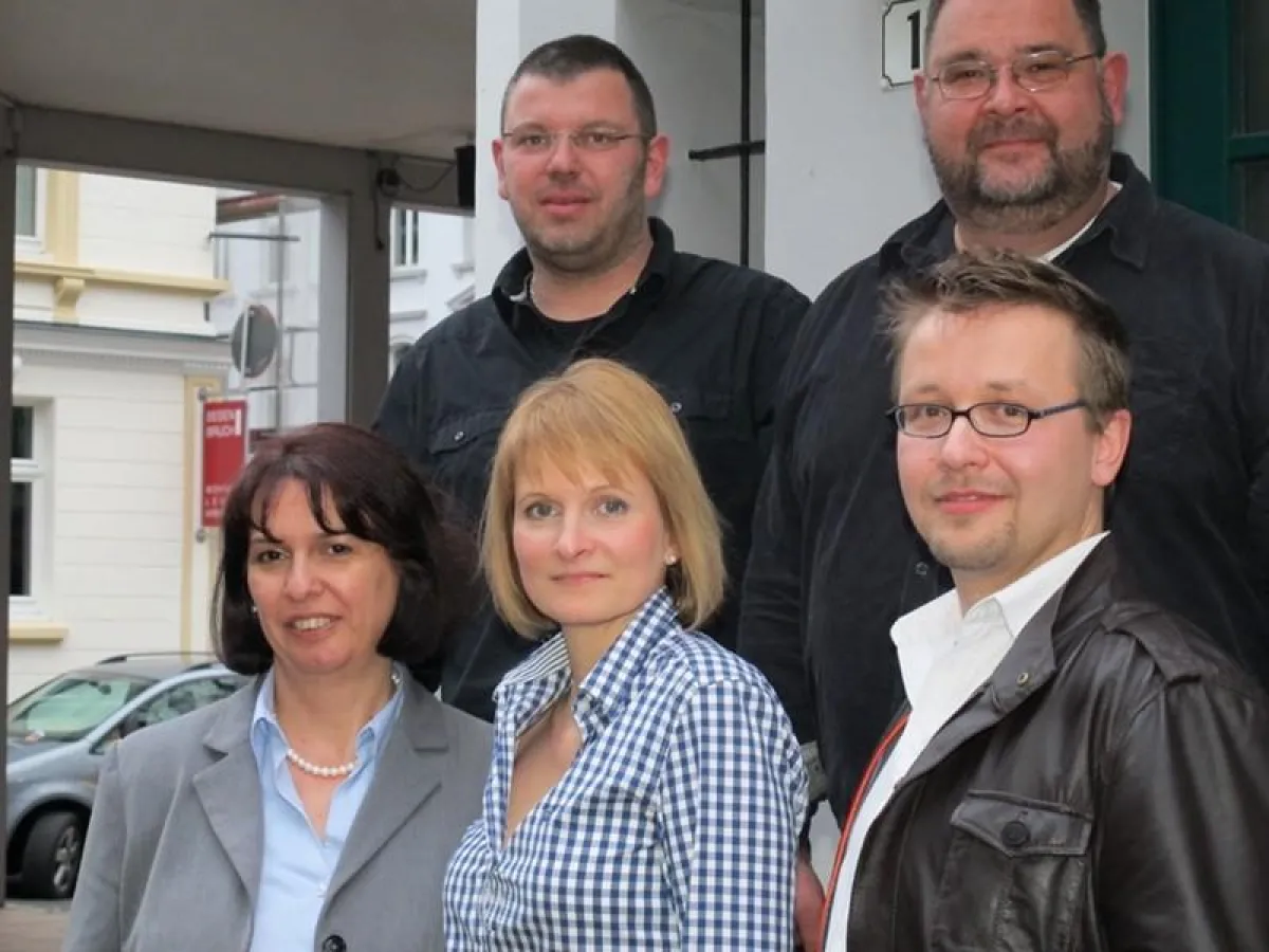 Sylvia Seifert (Bildmitte) mit den Fair.dienen Vorstandskollegen/in