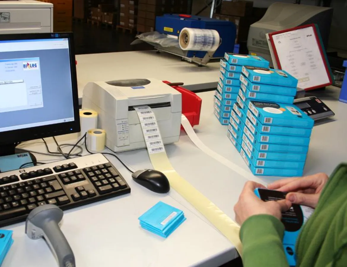 Bringt SIM-Karte, Surf-Stick und Bestelldaten zusammen: Logistikdienstleister BI-LOG