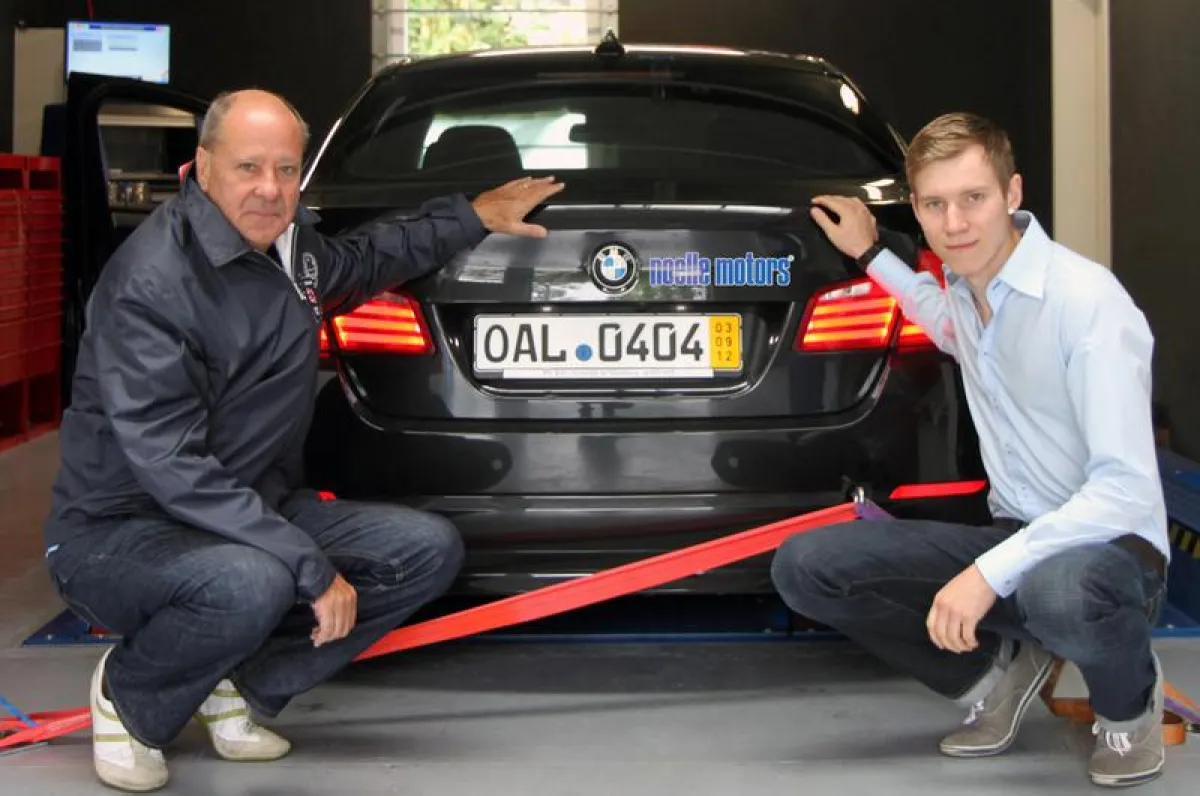 Firmeninhaber Karl-Otto Noelle (links) und Großneffe Dominic Hecker, Leiter Motorelektronik