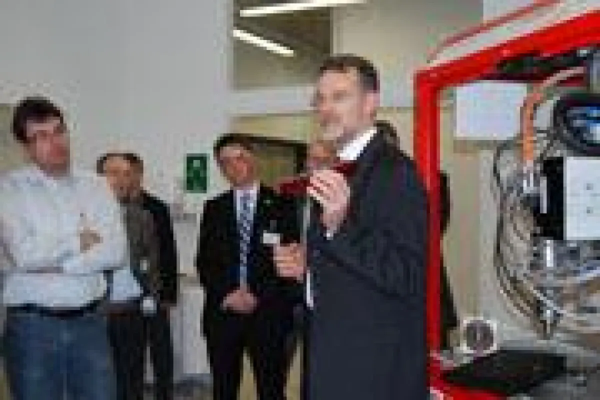 Neueste Technologien von RAMPF wurden beim Rundgang durchs Innovationszentrum erlebbar