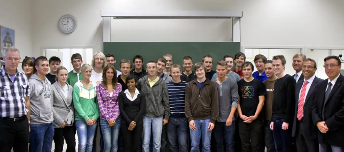 Die neuen Auszubildenden und ihre Ausbilder: Der Weg zum erfolgreichen Abschluss!