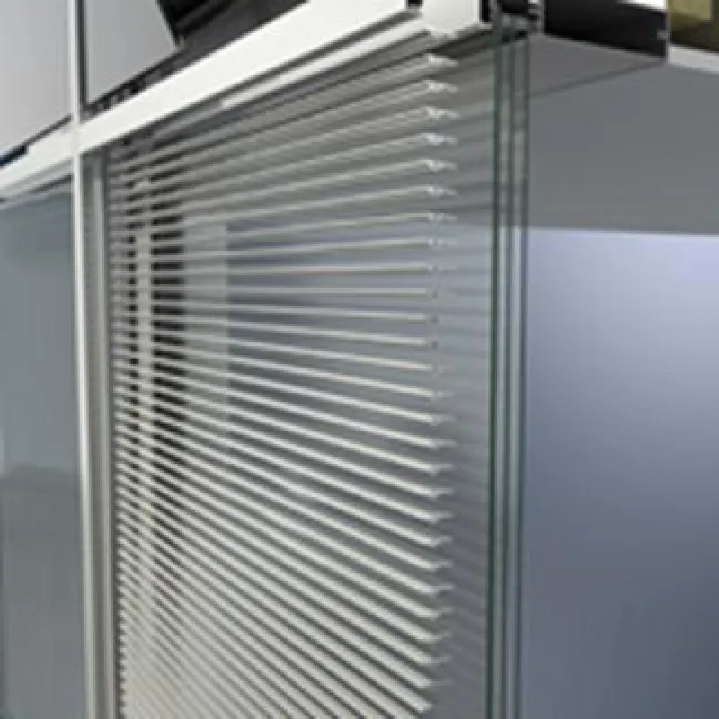 Der Schüco Sonnenschutz CAB, flächenbündig integrierbar in die Fassadensysteme FW 50+ und FW 60+.