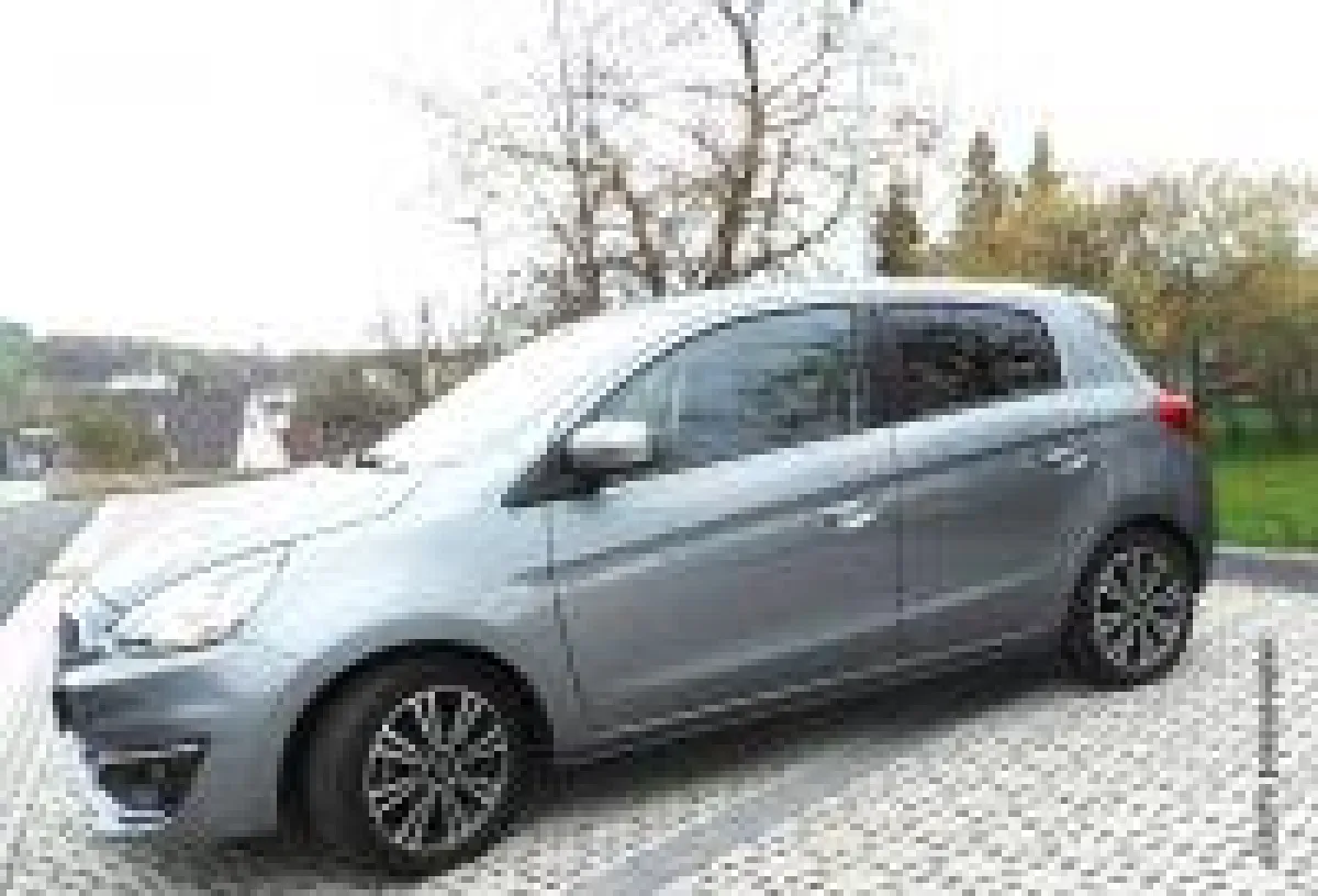 Der Mitsubishi Space Star ist schnittig gestylt. (2019 Foto: presseweller)