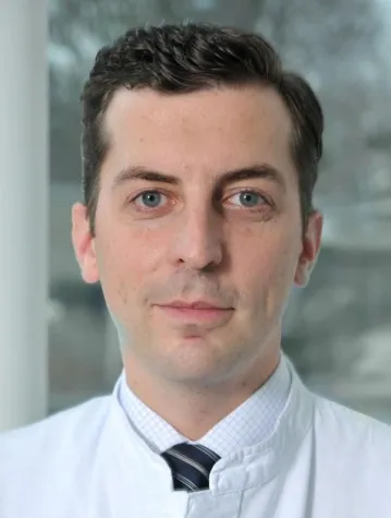 Bild: Daniel M. Handzel verstärkt Team der augenärztlichen Praxisgemeinschaft Dr. Goebels und Dr. Handzel in Fulda