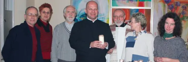 Bild: Berlin: Rogate-Kloster St. Michael überbringt Friedenslicht an altkatholische Gemeinde