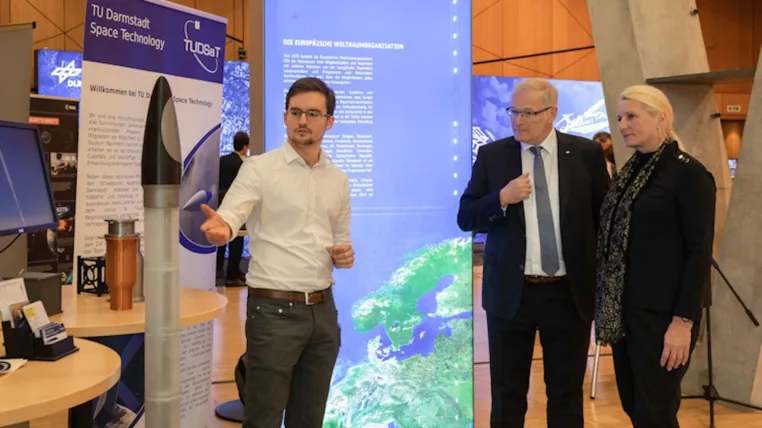 Bild: DGLR-Pressemitteilung: Neue DGLR-Nachwuchsgruppe „TUDSaT“ entwickelt Satelliten und Experimentalraketen