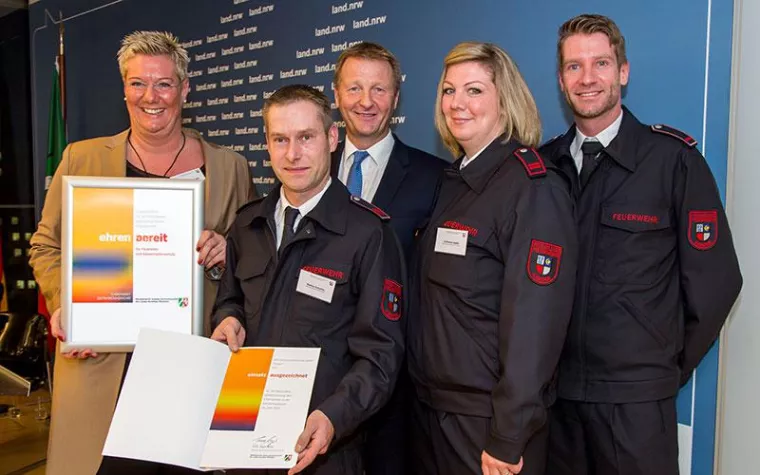 Bild: BNS Priosafe: Engagiert für die Feuerwehr